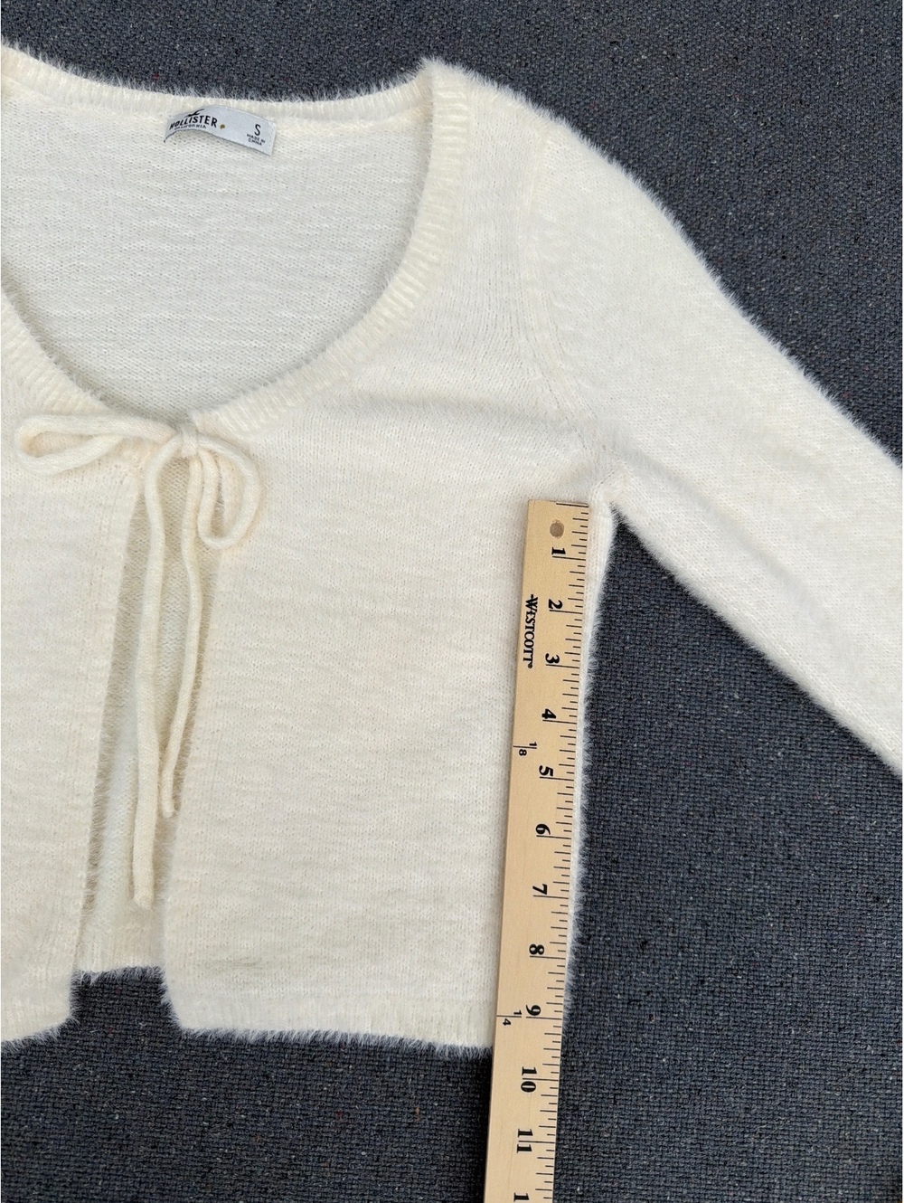 Hollister Women's S Ivory Fuzzy Tie Front Cropped Cardigan Sweater - Picture 4 of 8
